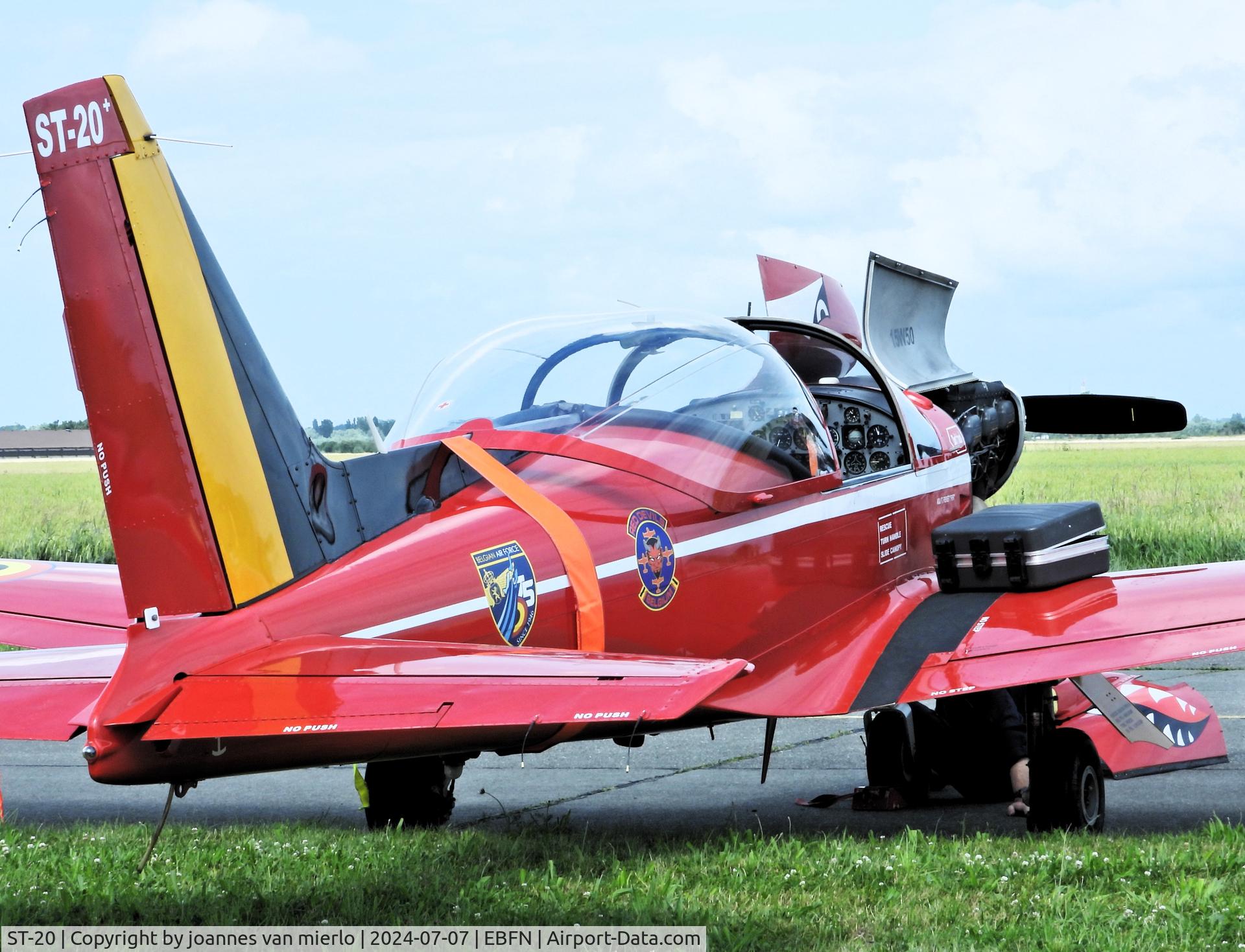ST-20, SIAI-Marchetti SF-260MB C/N 10-20, Koksijde