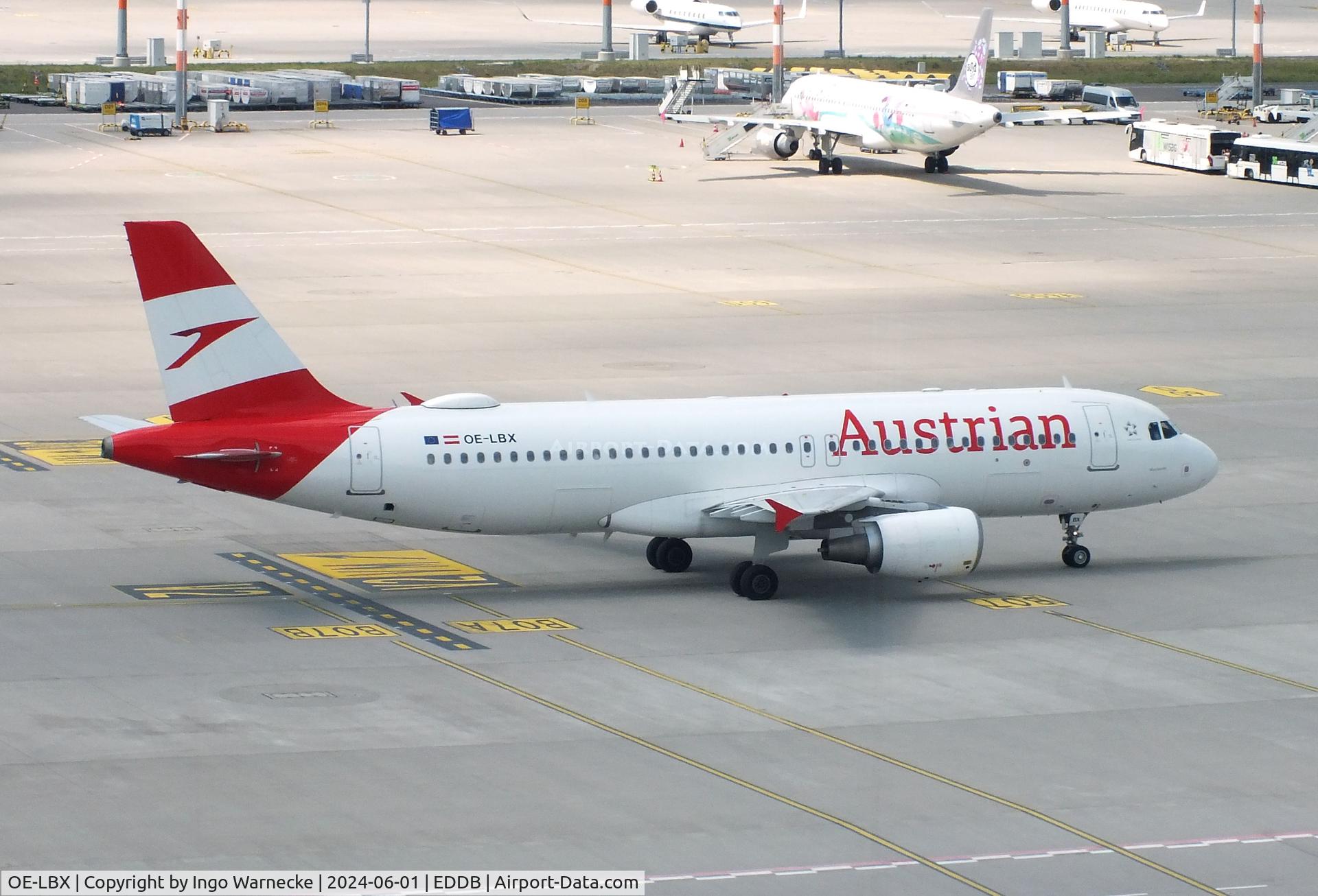 OE-LBX, 2002 Airbus A320-214 C/N 1735, Airbus A320-214 of Austrian Airlines at Berlin Brandenburg airport