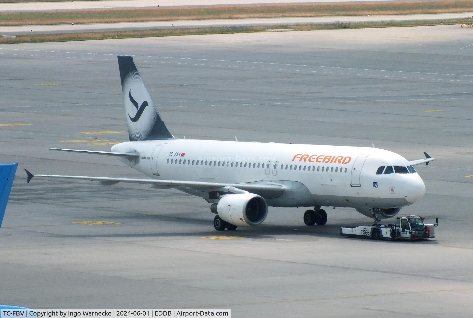 TC-FBV, 2011 Airbus A320-214 C/N 4658, Airbus A320-214 of Freebird Airlines at Berlin Brandenburg airport