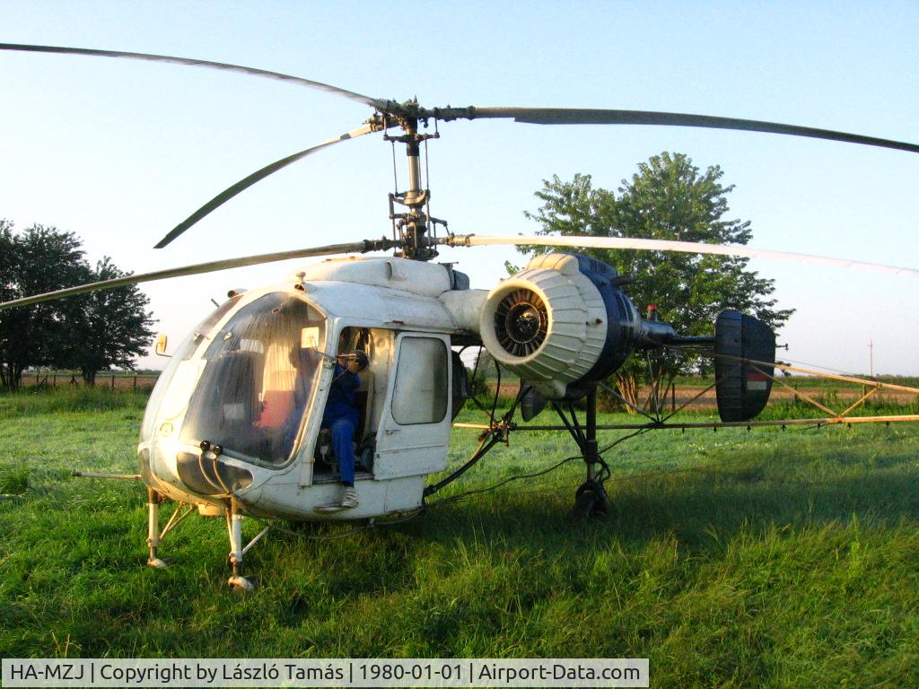 HA-MZJ, 1974 Kamov Ka-26 Hoodlum C/N 7404716, HA-MZJ at Szigetvár (Hungary), 2004
