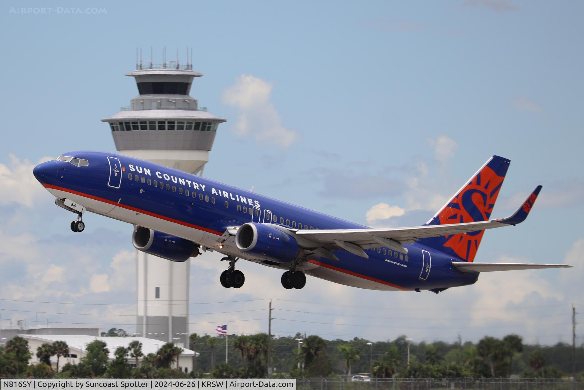 N816SY, 2001 Boeing 737-8Q8 C/N 30637, Sun Country Flight 384 departs Runway 6 at Southwest Florida International Airport enroute to Minneapolis-St Paul International Airport