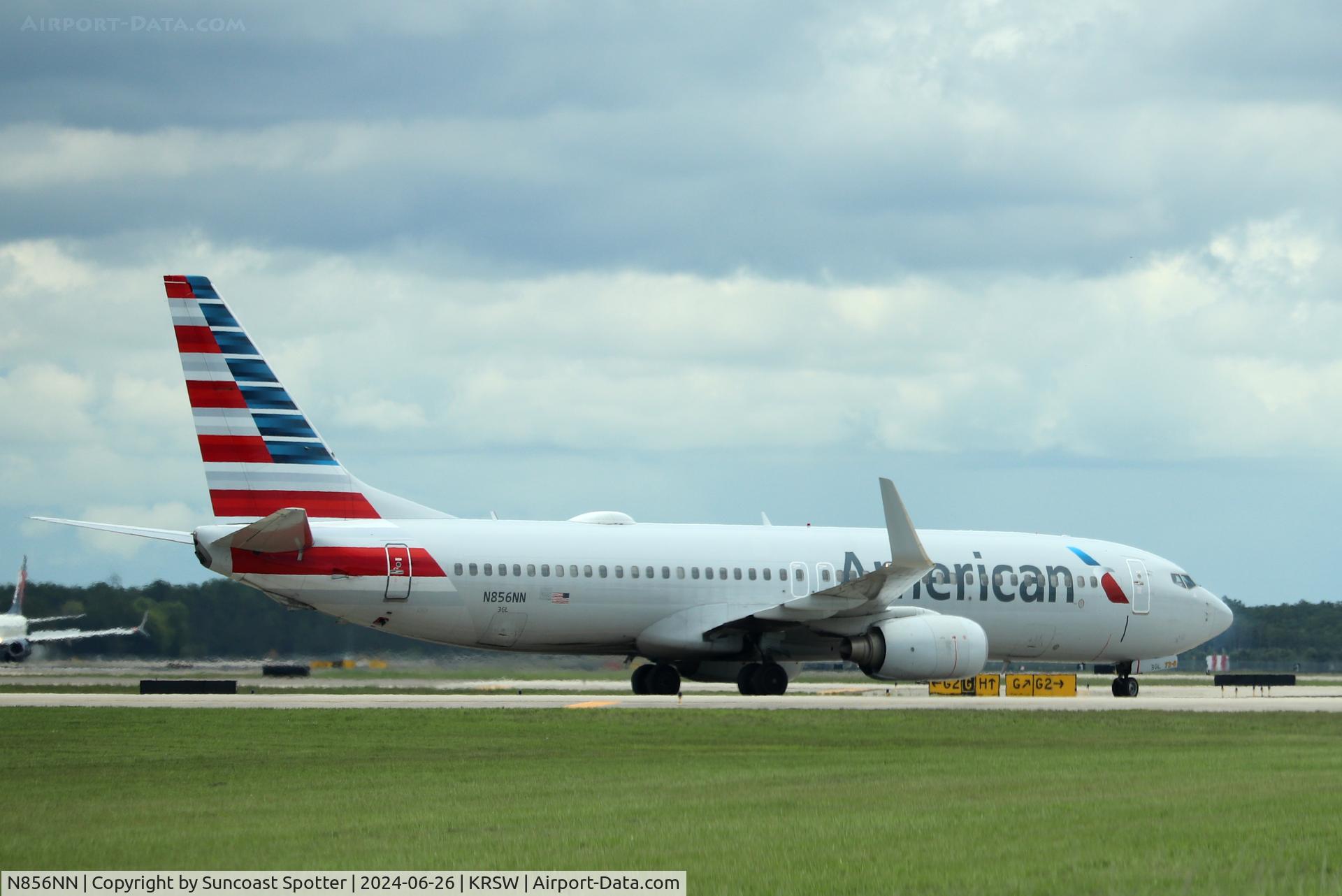 N856NN, 2010 Boeing 737-823 C/N 31107, American Flight 487 taxis to the gate at Southwest Florida International Airport following flight from Philadelphia International Airport