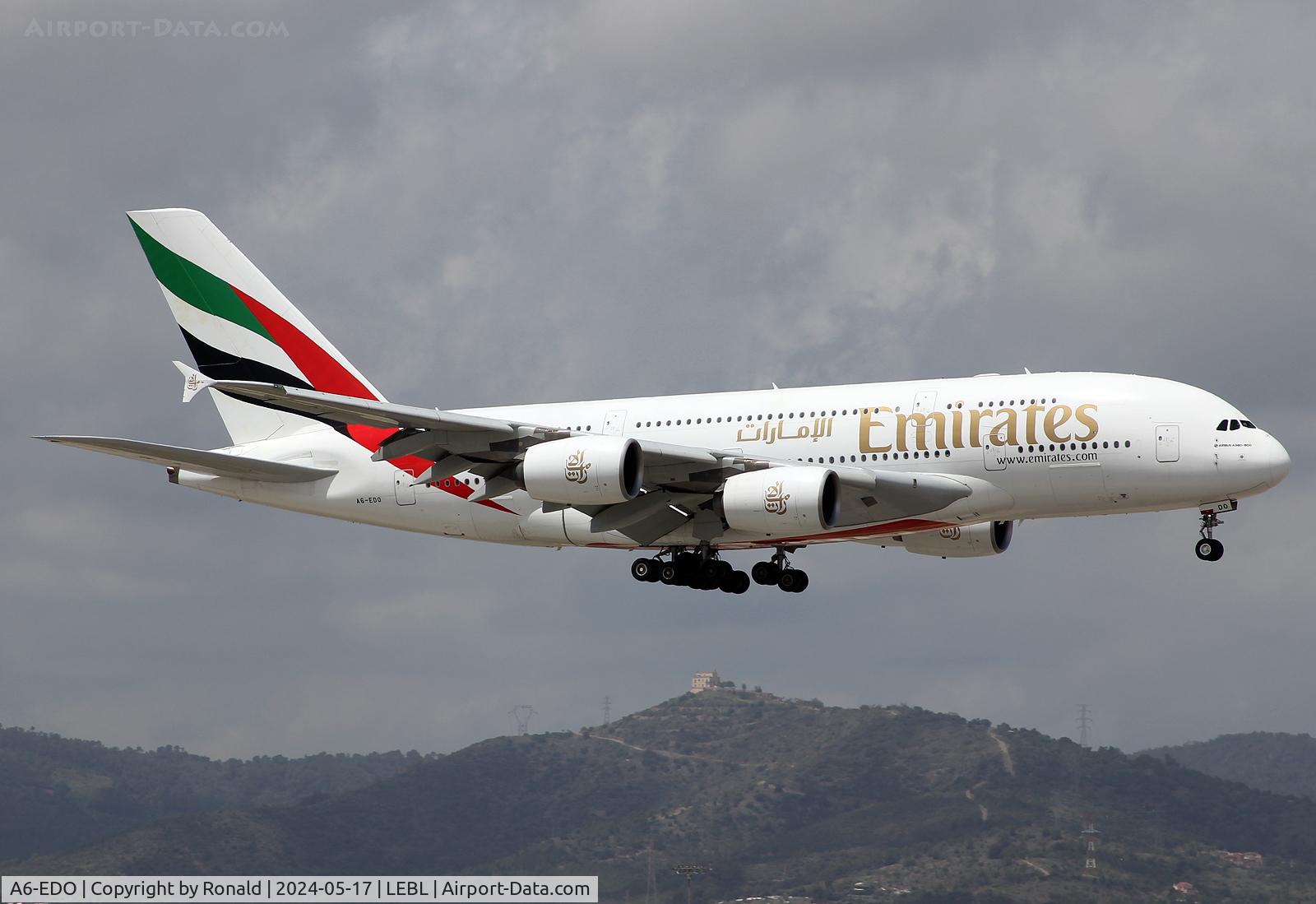 A6-EDO, 2010 Airbus A380-861 C/N 057, at bcn