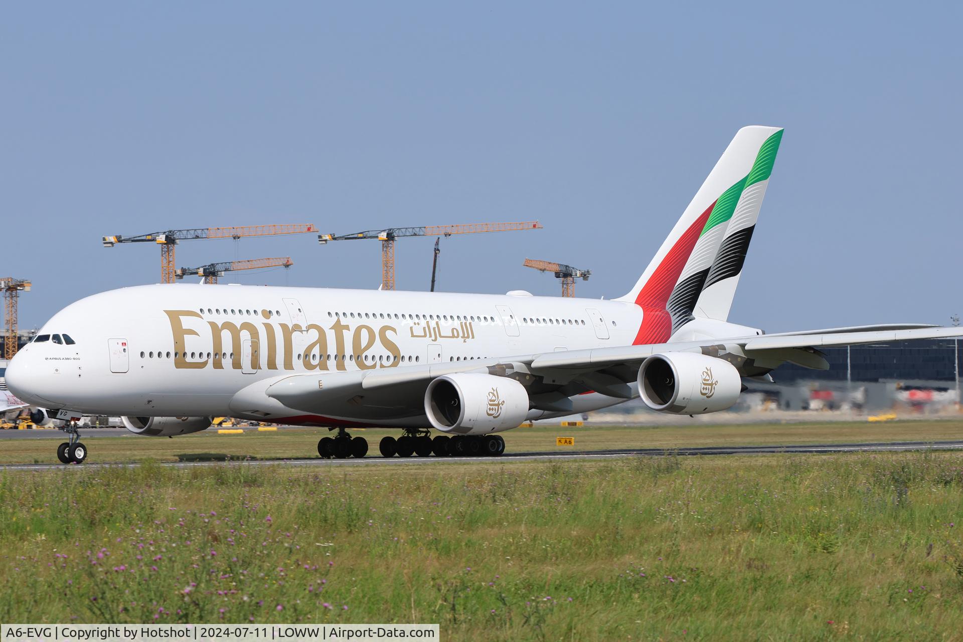 A6-EVG, 2018 Airbus A380-842 C/N 256, Rolling for departure from runway 29