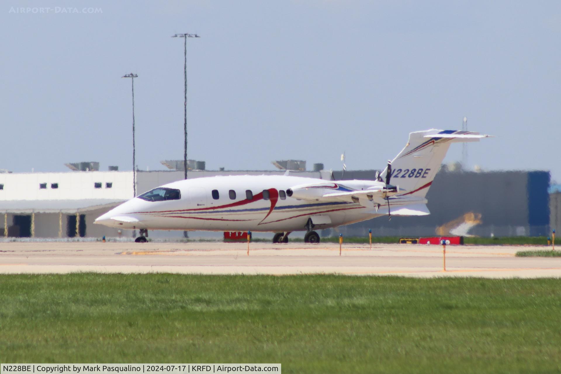 N228BE, Piaggio P-180 Avanti C/N 1182, Piaggio P-180 Avanti