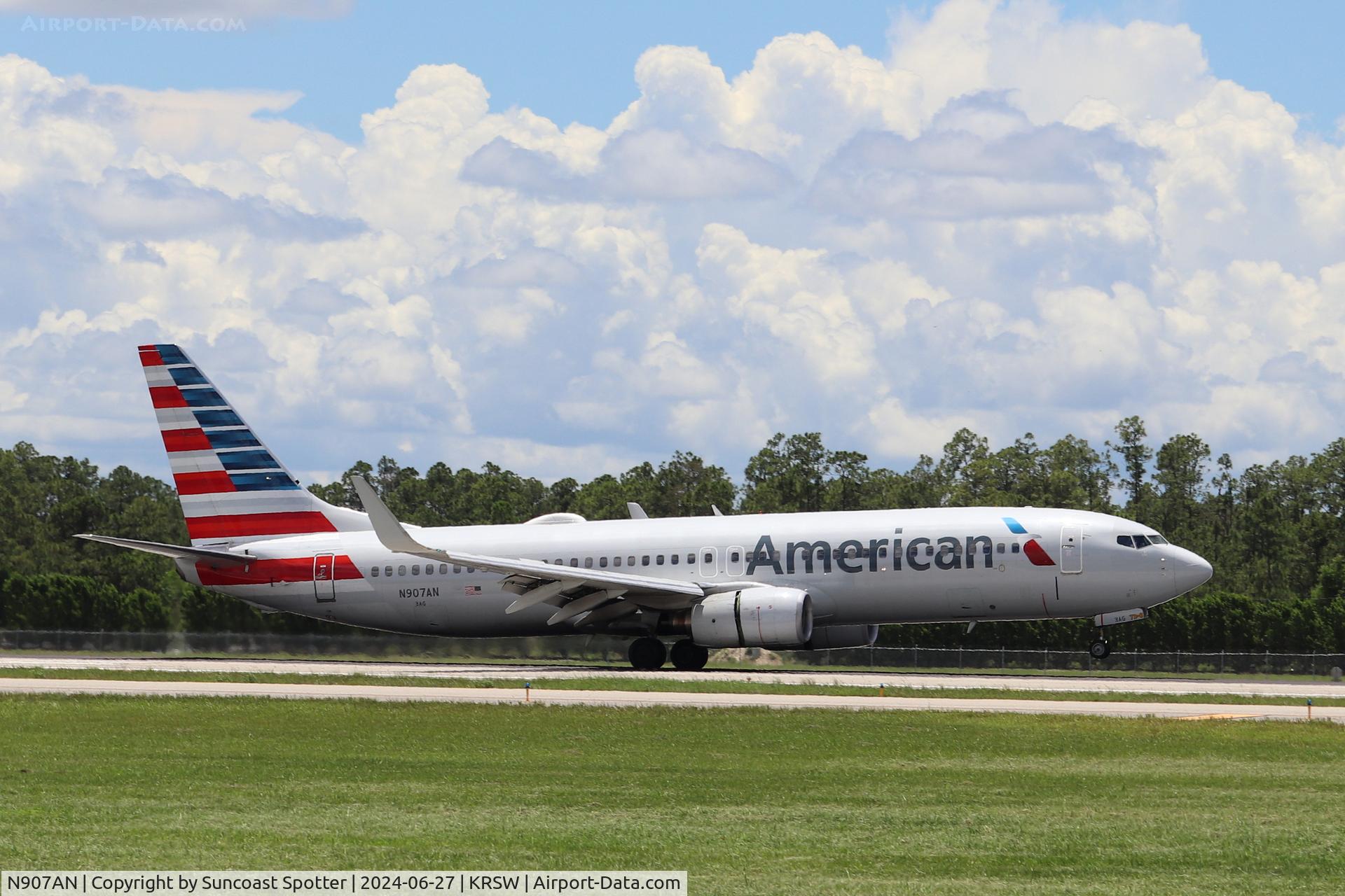 N907AN, 1999 Boeing 737-823 C/N 29509, American Flight 2742 arrives on Runway 24 at Southwest Florida International Airport following flight from Dallas-Fort Worth International Airport