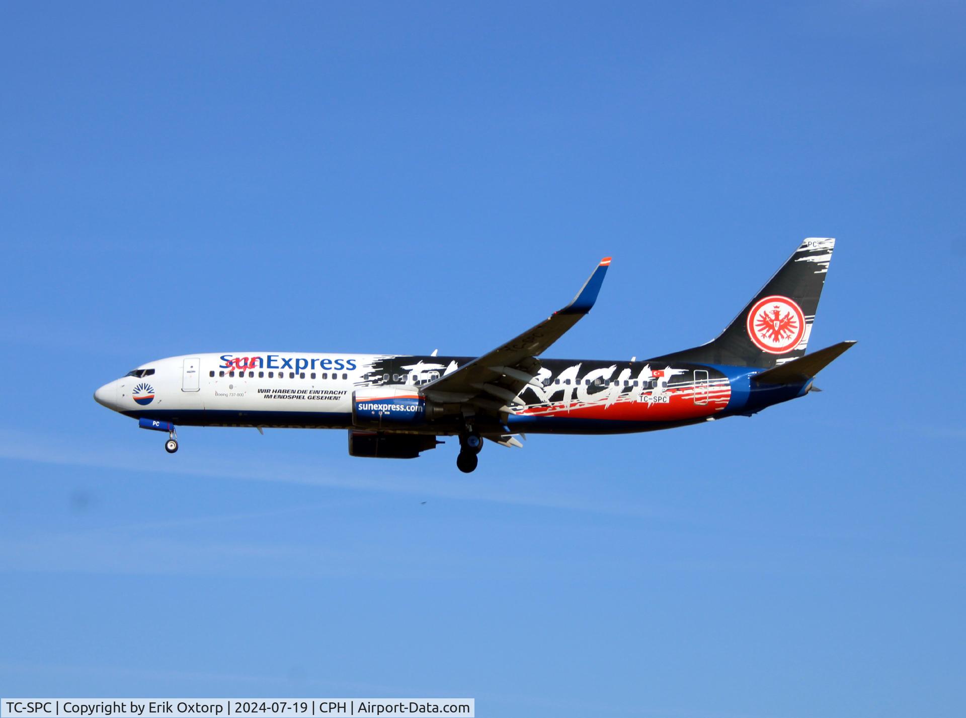 TC-SPC, 2011 Boeing 737-8AS C/N 34984, TC-SPC landing rw 22L