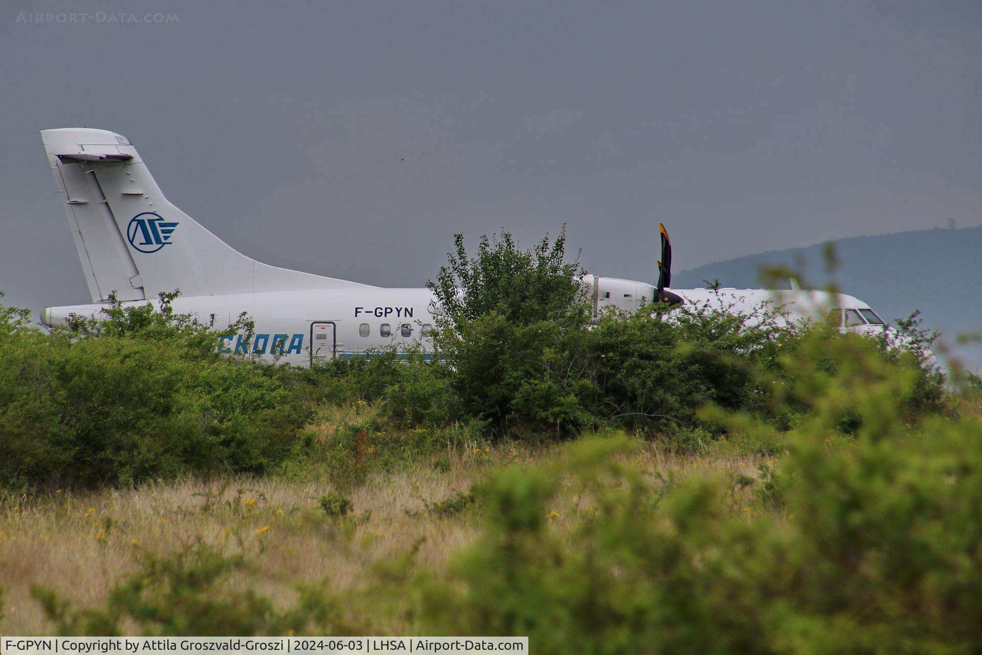 F-GPYN, 1997 ATR 42-500 C/N 539, LHSA - Szentkirályszabadja Airport, Hungary - Filming