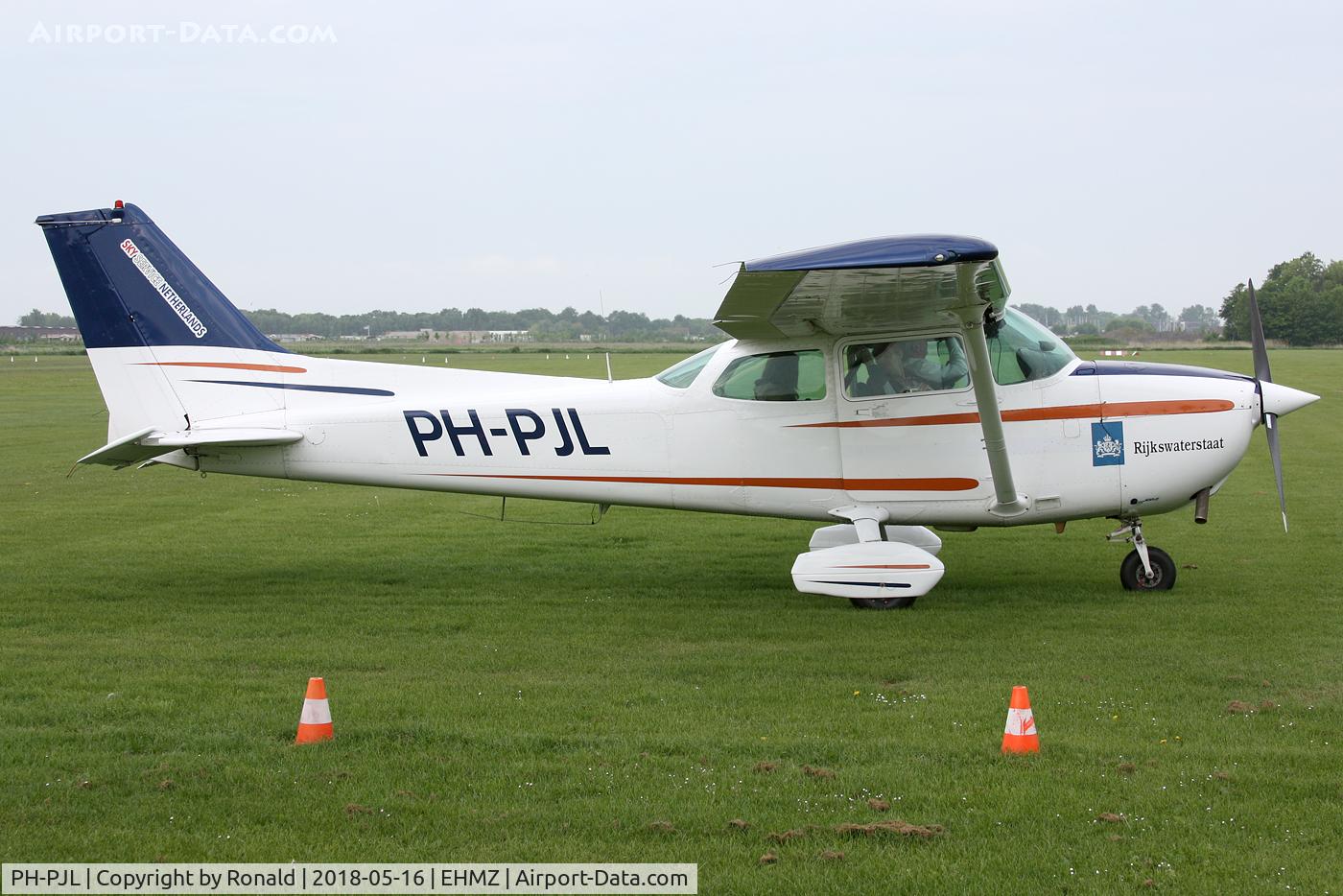 PH-PJL, Cessna 172P C/N 17275586, at ehmz