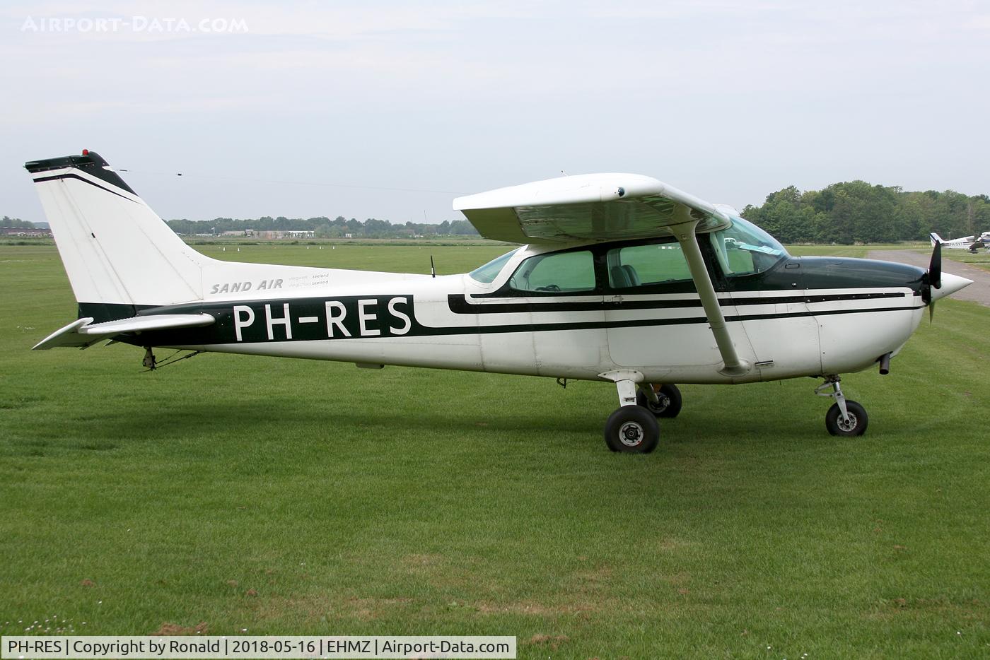 PH-RES, 1978 Reims F172N Skyhawk C/N 1597, at ehmz