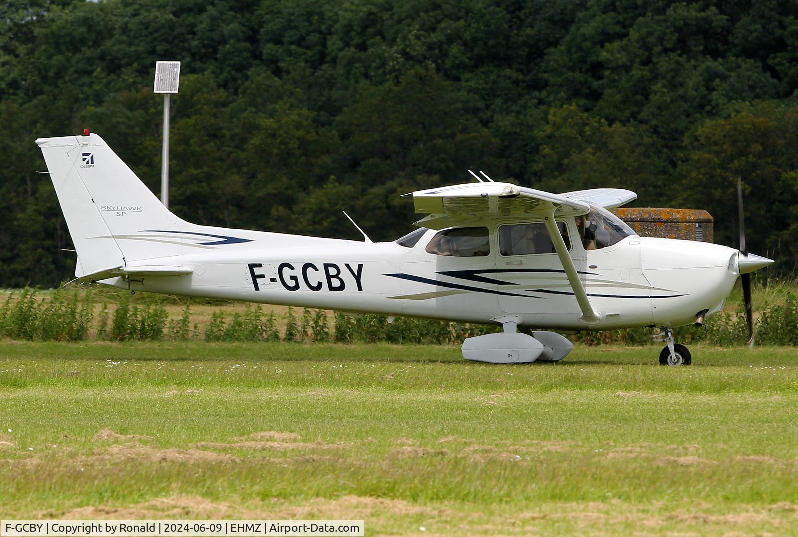 F-GCBY, Cessna 172S SP C/N 172S10627, at ehmz