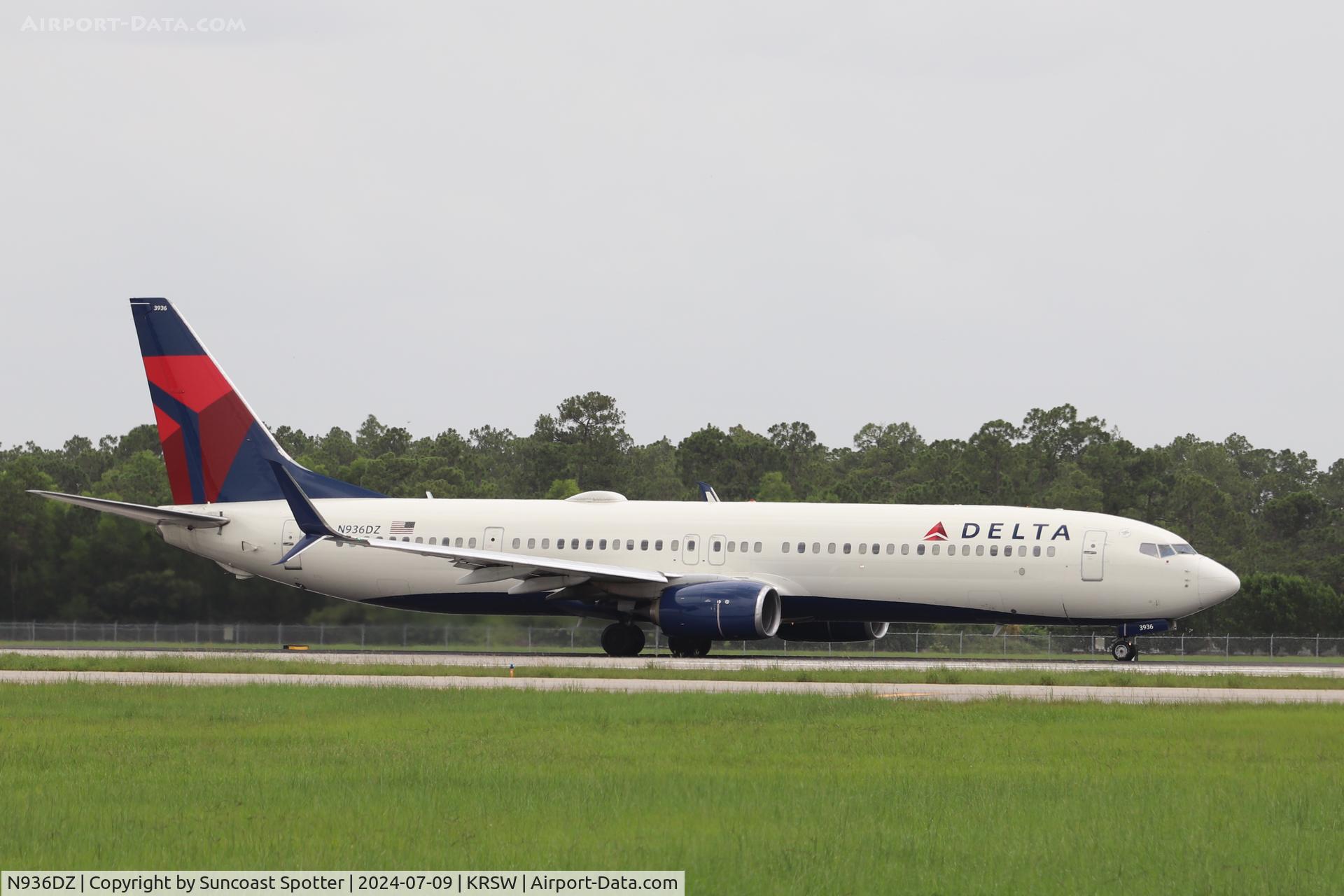 N936DZ, 2012 Boeing 737-9GP/ER C/N 38313, Delta Flight 1153 departs Southwest Florida International Airport enroute to Hartsfield-Jackson Atlanta International Airport