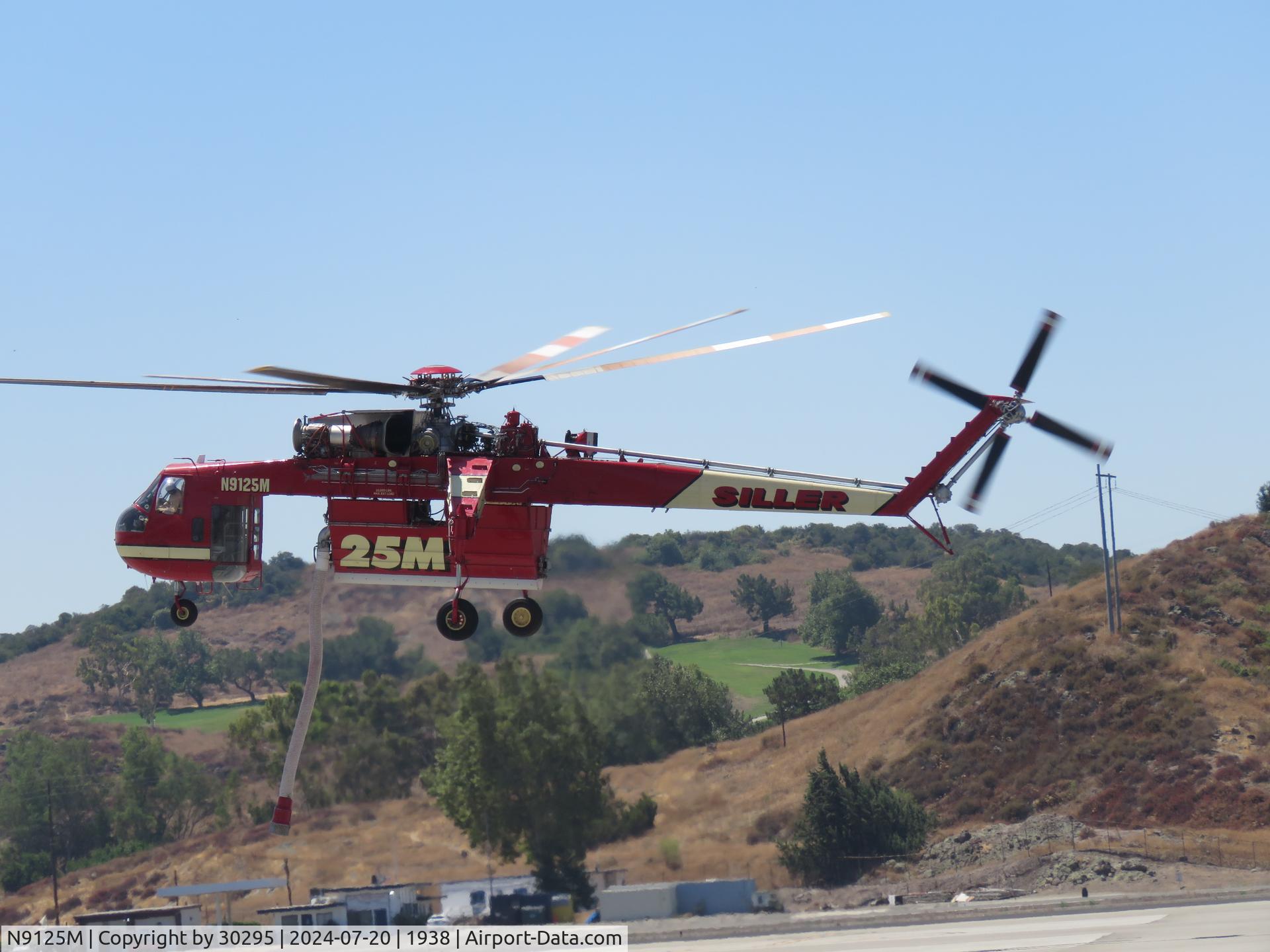 N9125M, 1968 Sikorsky CH-54A Tarhe (S-64E Skytrain) C/N 64057, Taking off