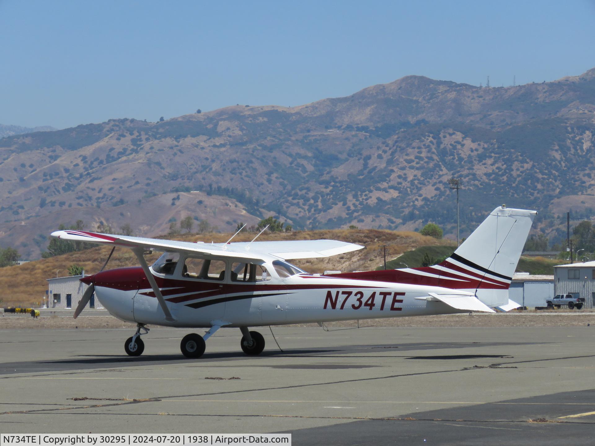 N734TE, 1977 Cessna 172N C/N 17269094, Parked