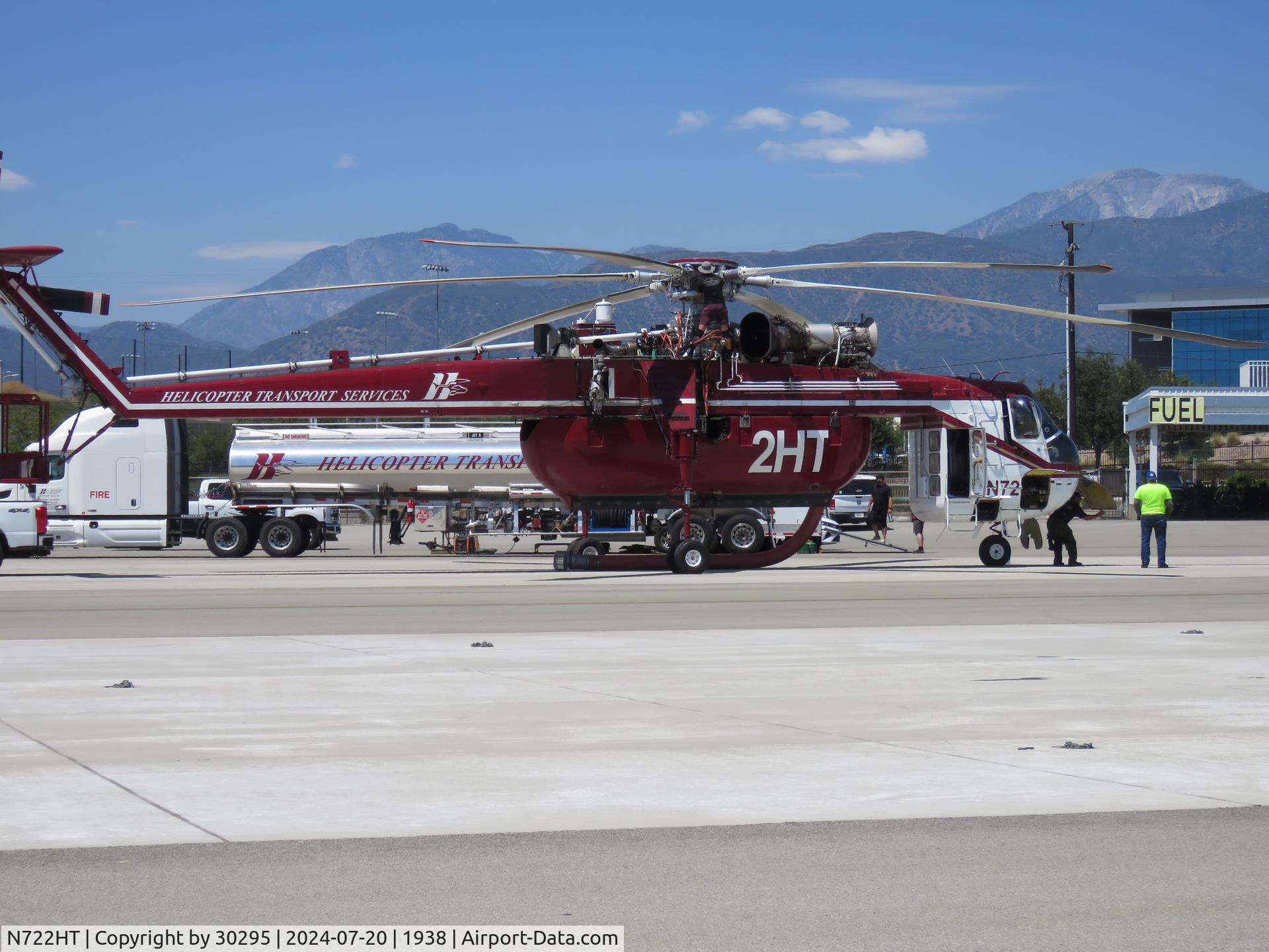 N722HT, 1969 Sikorsky CH-54B Tarhe C/N 64-075, Parked & resting