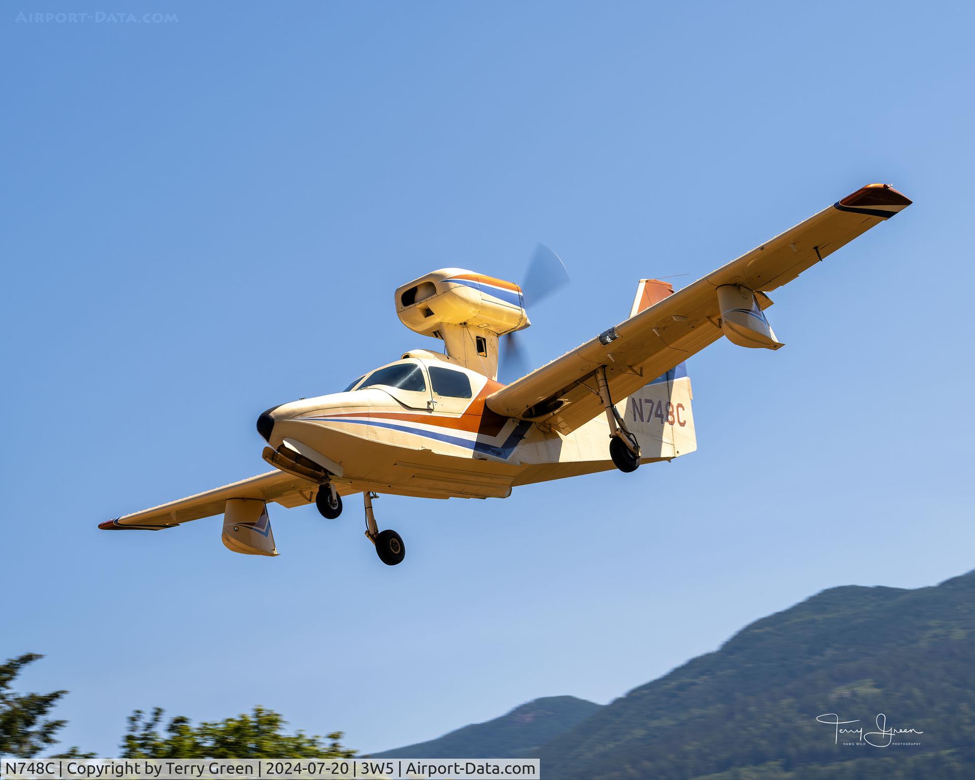 N748C, 1985 Aerofab Inc LAKE LA-250 C/N 25, 2024 CONCRETE FLY-IN