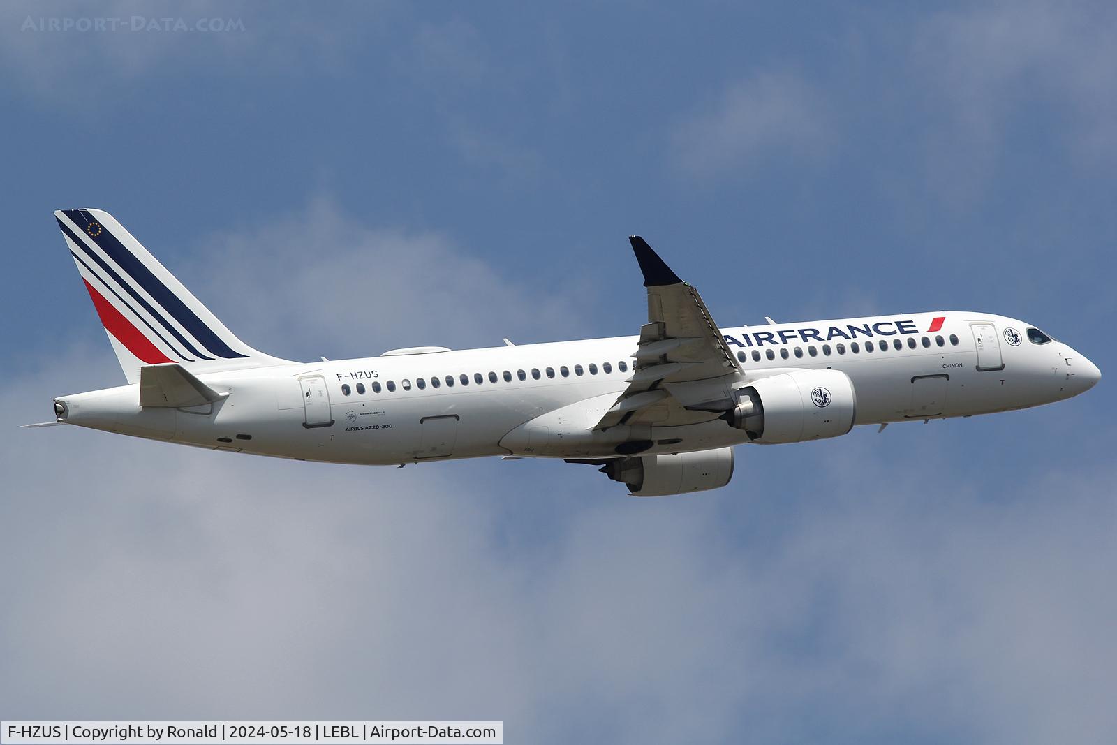 F-HZUS, 2022 Airbus A220-300 C/N 55200, at bcn