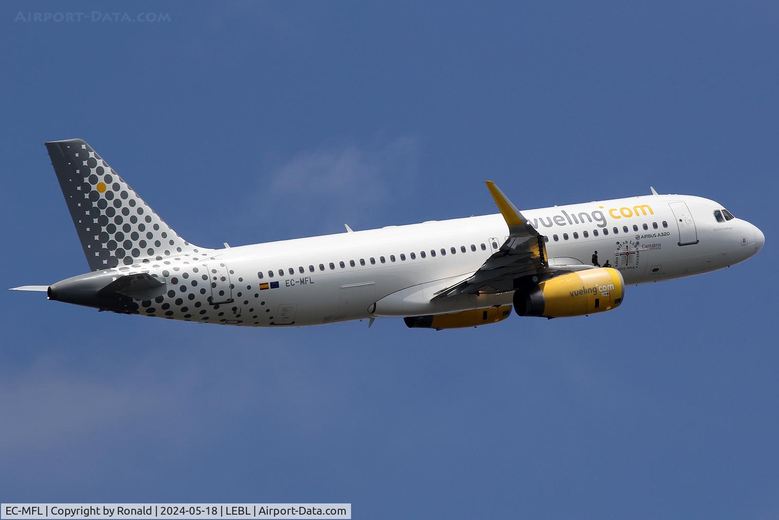 EC-MFL, 2015 Airbus A320-232 C/N 6557, at bcn