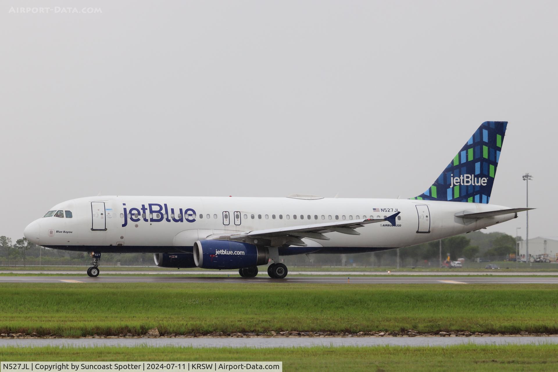 N527JL, 2001 Airbus A320-232 C/N 1557, JetBlue Flight 266 taxis at Southwest Florida International Airport enroute to Boston-Logan International Airport