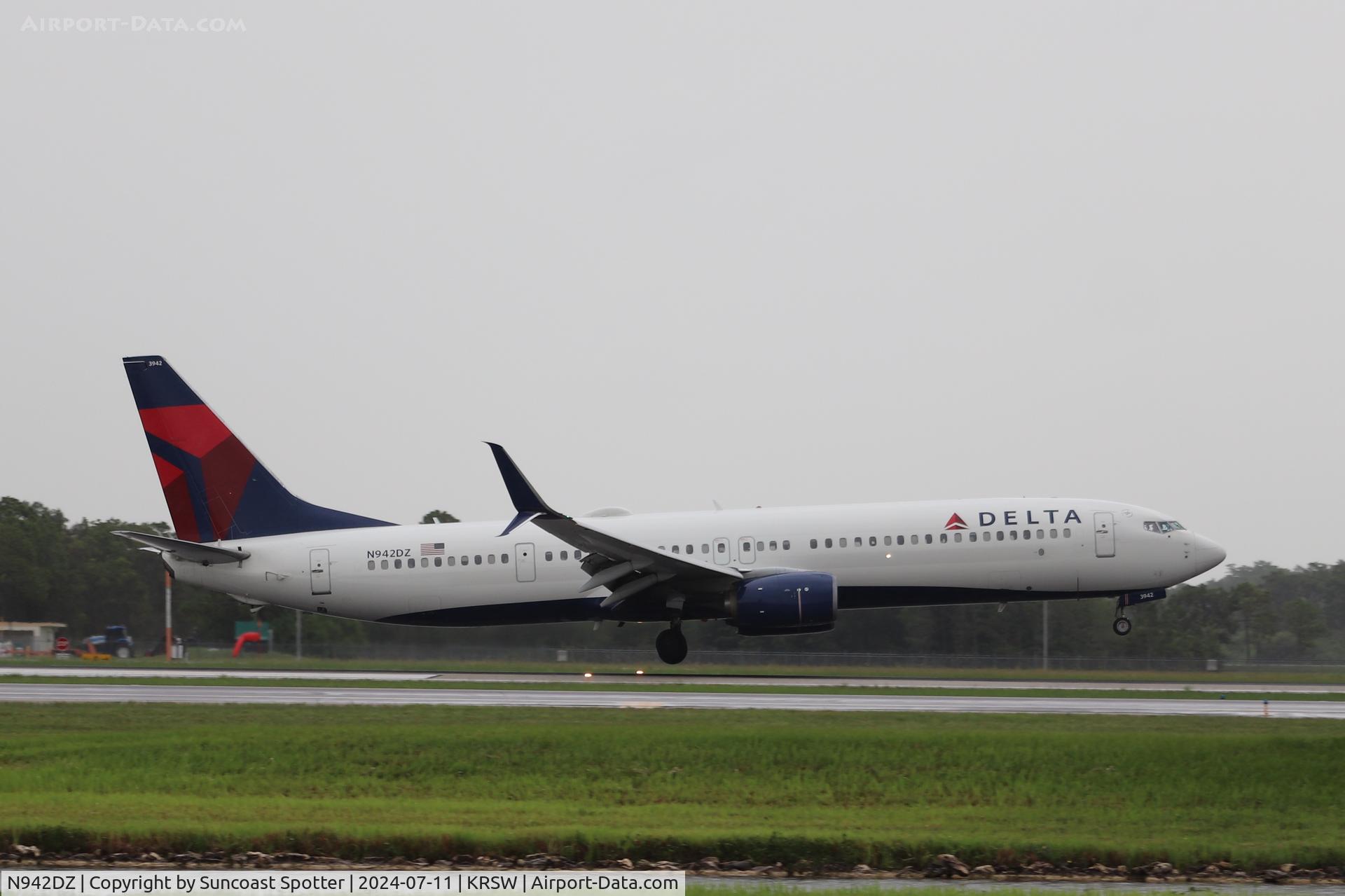 N942DZ, 2012 Boeing 737-9GP(ER) C/N 38684, Delta Flight 1153 arrives at Southwest Florida International Airport following flight from Hartsfield-Jackson Atlanta International Airport