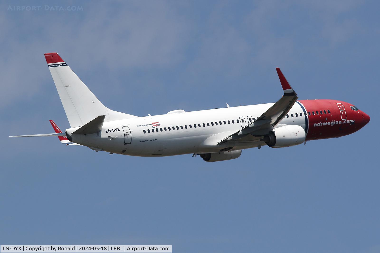 LN-DYX, 2012 Boeing 737-8JP C/N 39011, at bcn