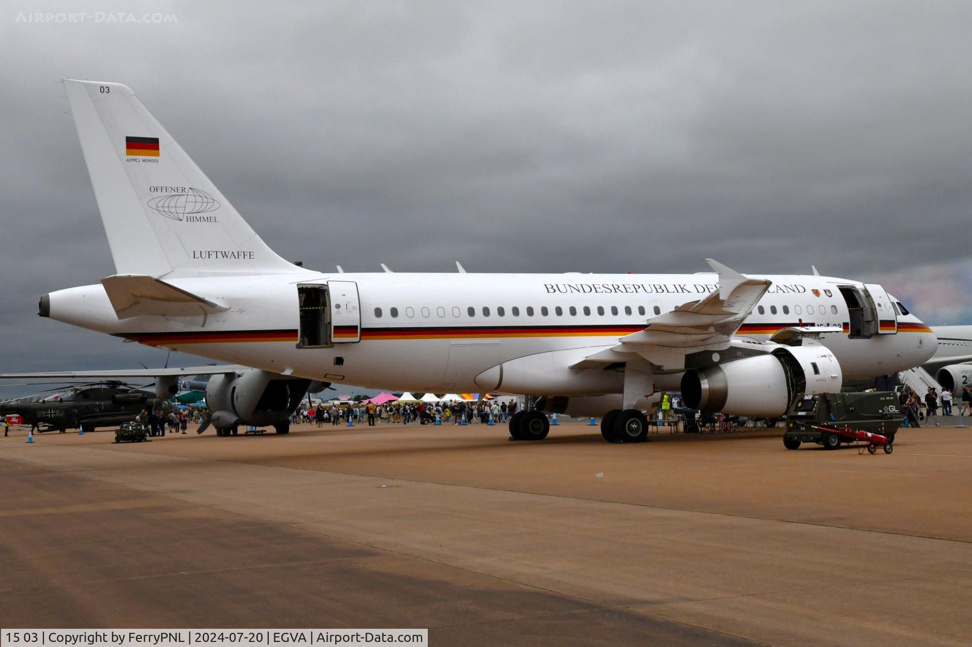 15 03, 2000 Airbus A319-133CJ C/N 1212, Luftwaffe A319 on the static