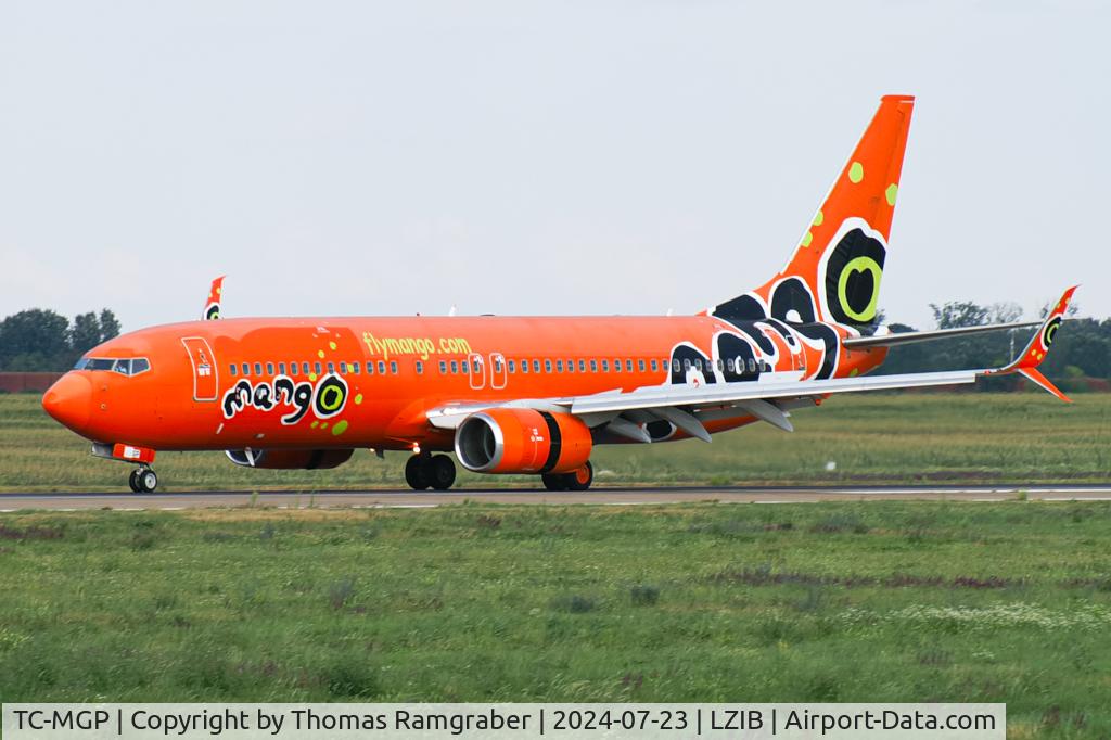 TC-MGP, 2001 Boeing 737-85F C/N 30476, Mavi Gök Airlines (full Mango colors)
