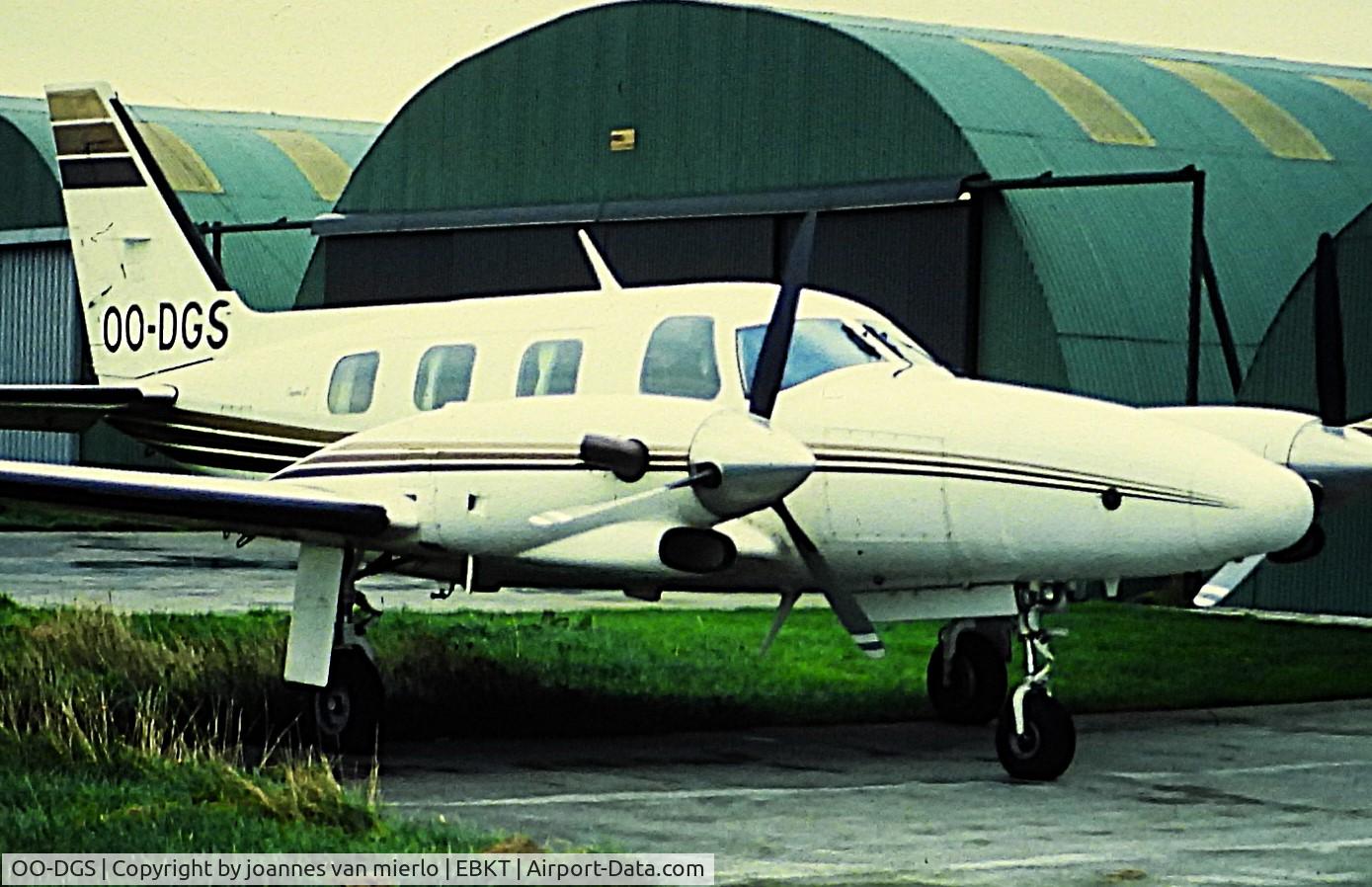 OO-DGS, 1978 Piper PA-31T C/N 31T-7820033, ex-slide