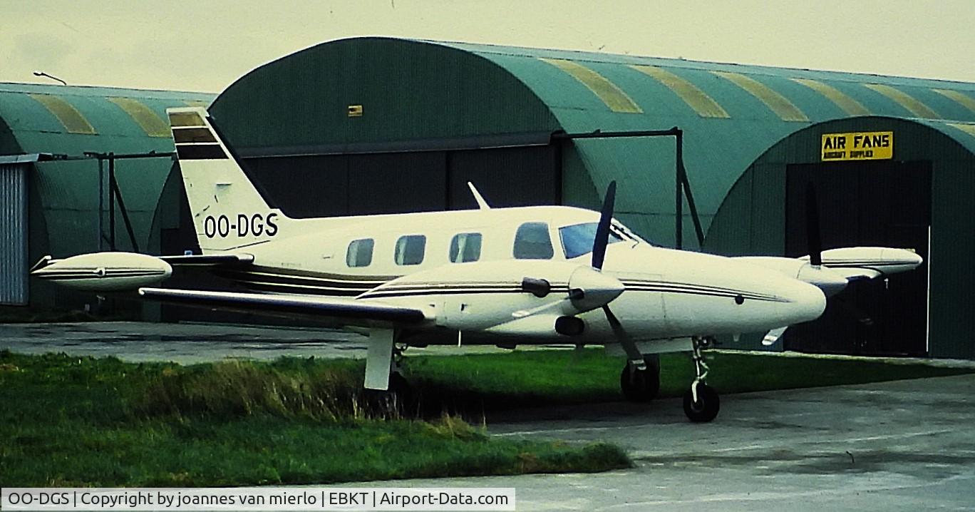 OO-DGS, 1978 Piper PA-31T C/N 31T-7820033, ex-slide