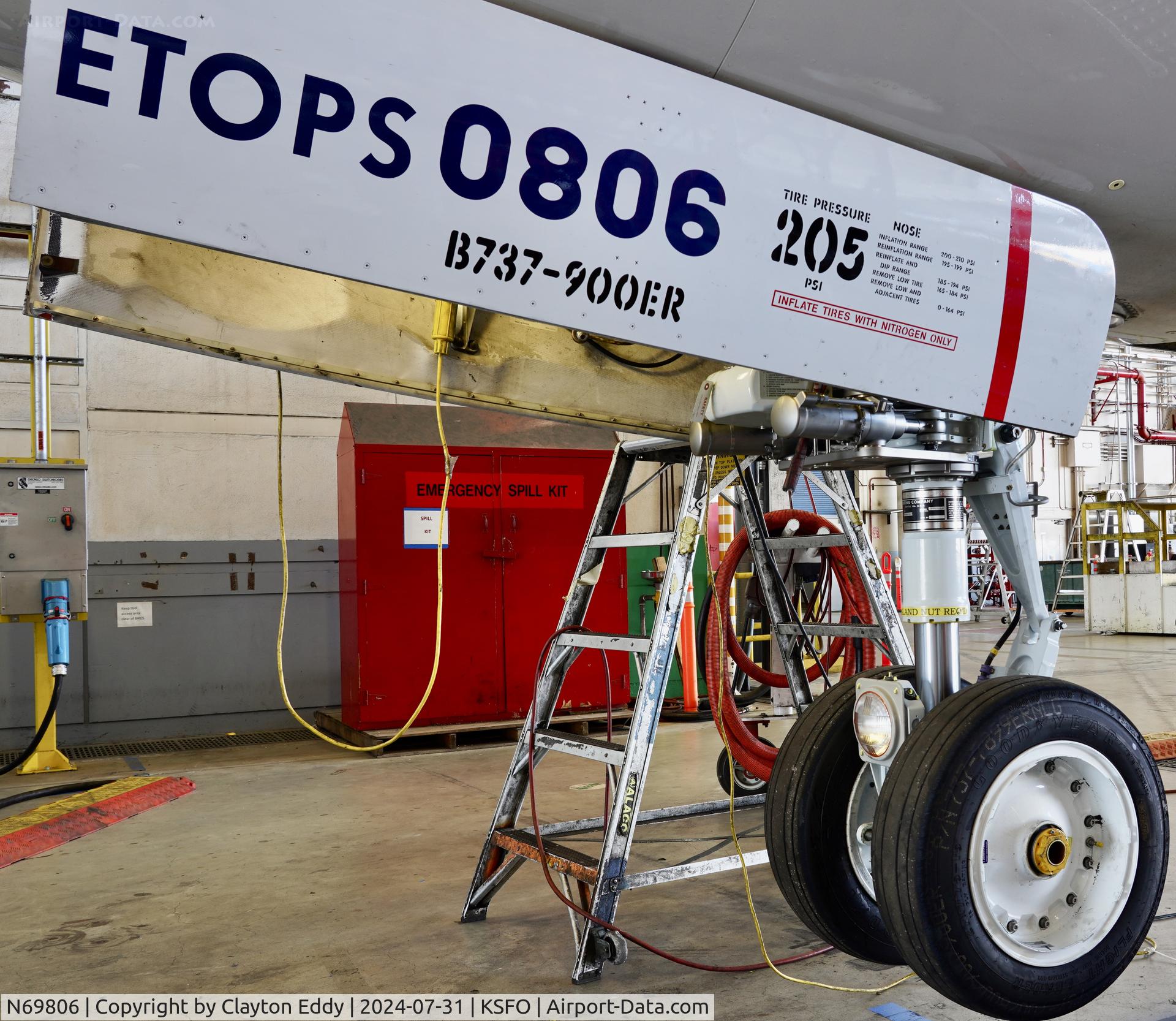 N69806, 2013 Boeing 737-924/ER C/N 42742, SFO 2024.