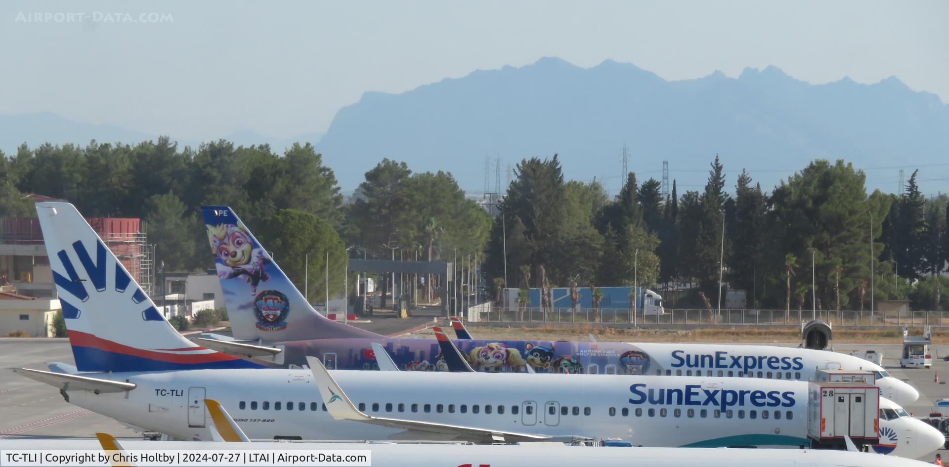 TC-TLI, 2009 Boeing 737-8FZ C/N 29682, Refuelling at Antalya Airport, Turkey. Operated by Sun Express