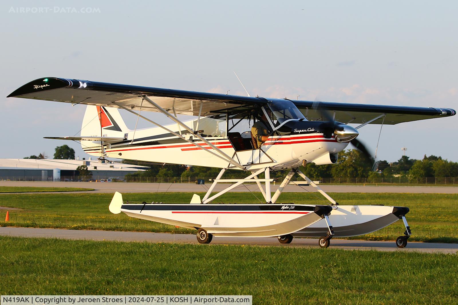 N419AK, 1951 Piper PA-18 C/N 18-1067, kosh