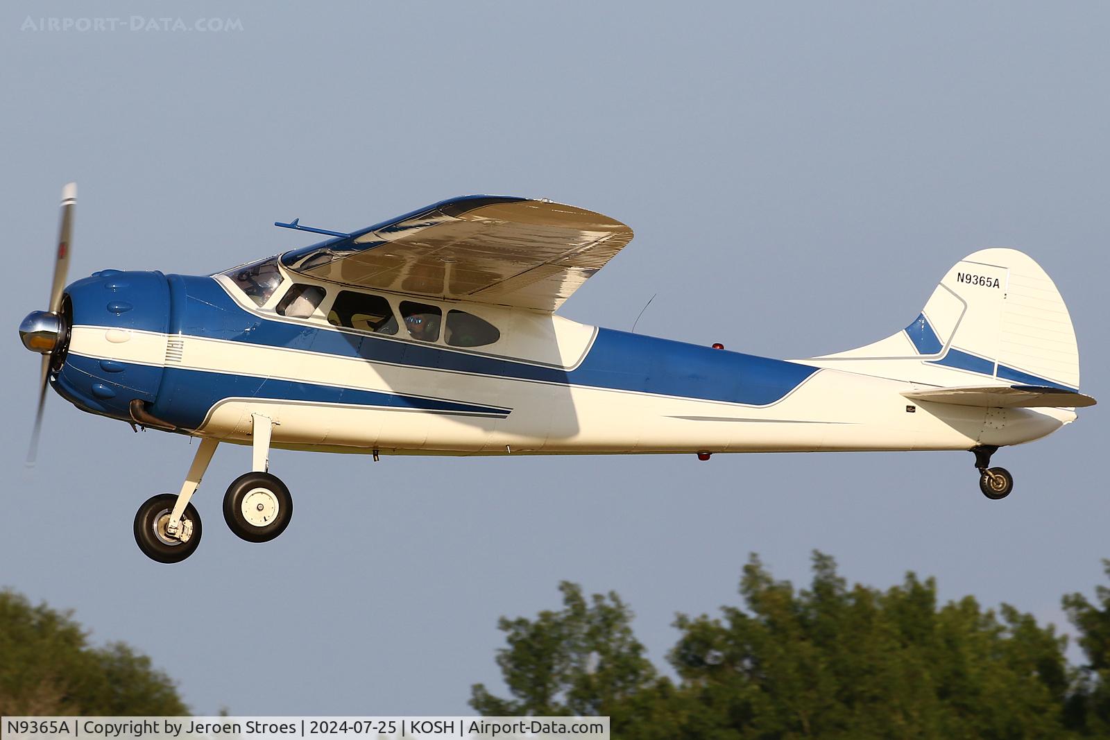N9365A, 1949 Cessna 190 C/N 7444, kosh