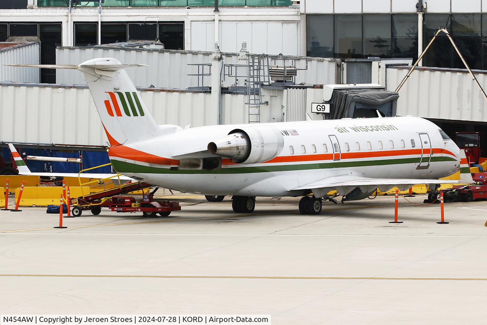 N454AW, 2003 Bombardier CRJ-200LR (CL-600-2B19) C/N 7842, kord