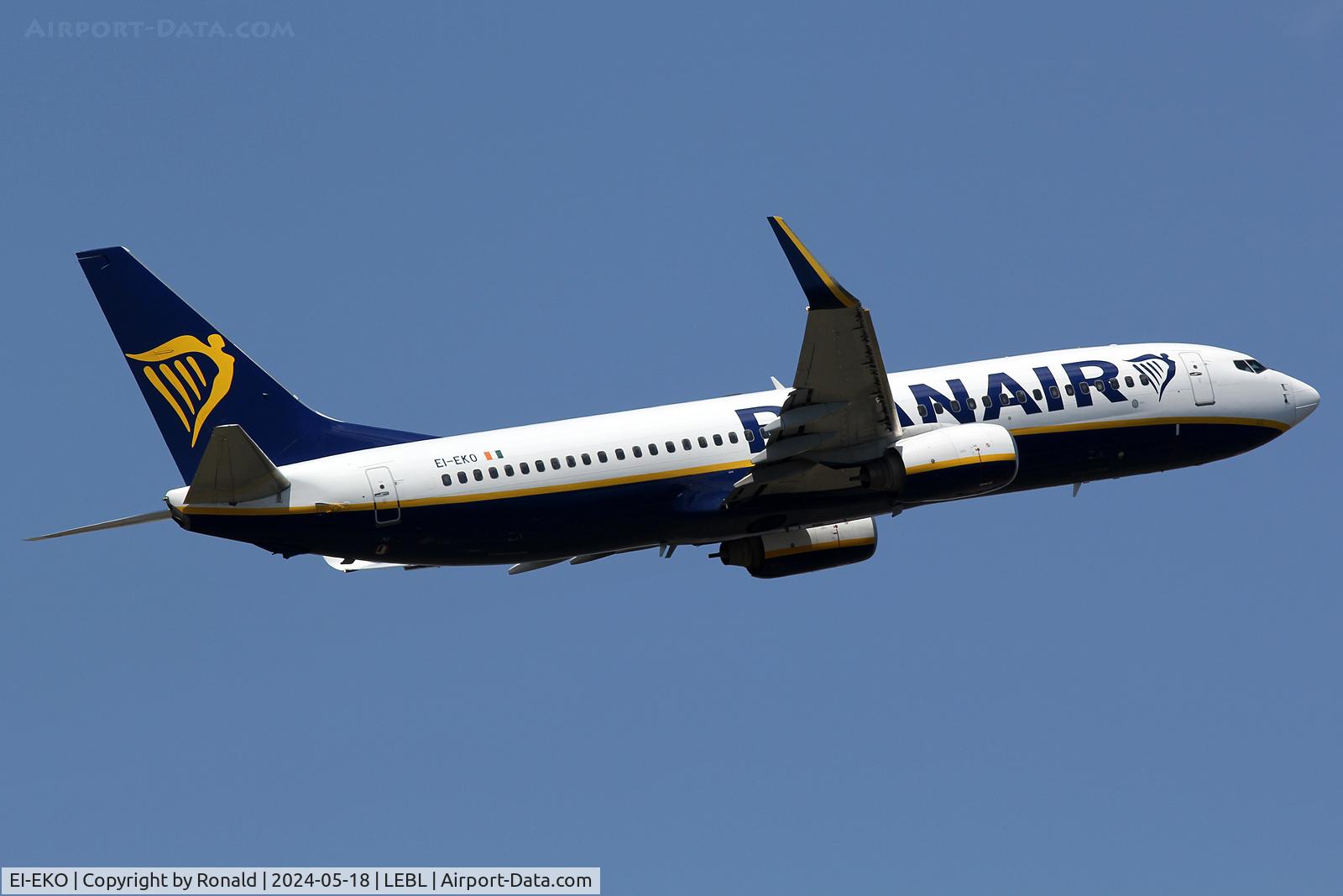 EI-EKO, 2010 Boeing 737-8AS C/N 35027, at lebl