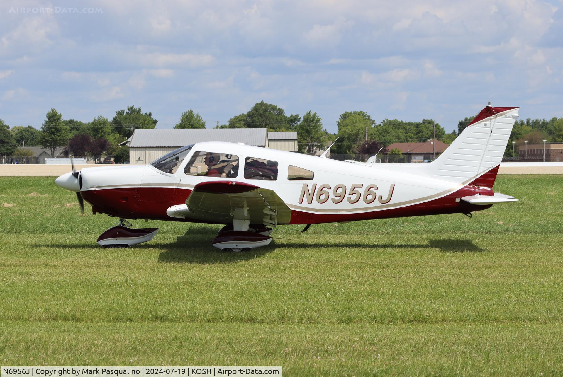 N6956J, 1976 Piper PA-28-181 C/N 28-7690439, Piper PA-28-181