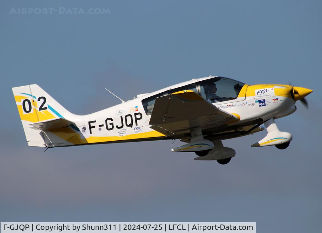 F-GJQP, Robin DR-400-140B Major C/N 1979, Participant of the French Young Pilot Tour 2024...