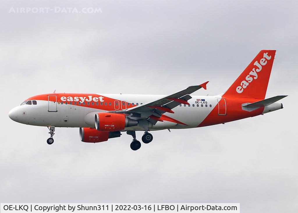 OE-LKQ, 2007 Airbus A319-111 C/N 3061, Landing rwy 32L in new c/s