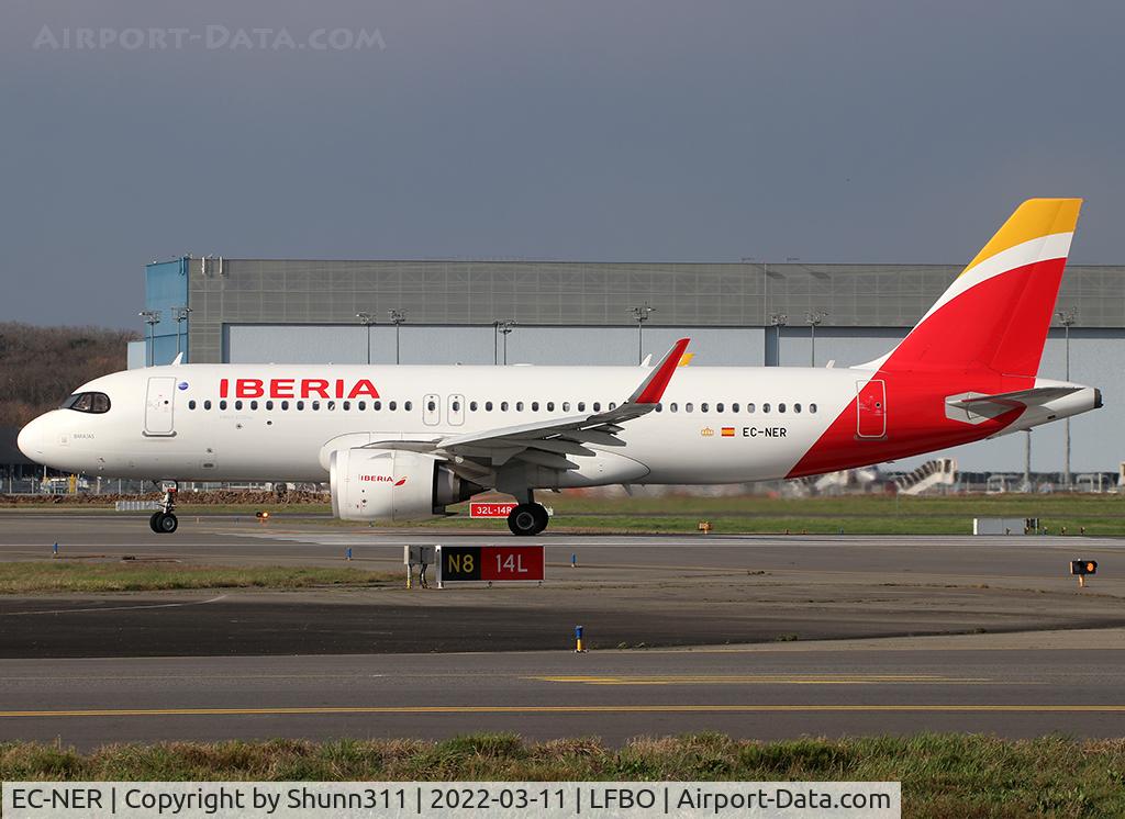 EC-NER, 2019 Airbus A320-251N C/N 8996, Ready for take off from rwy 14L