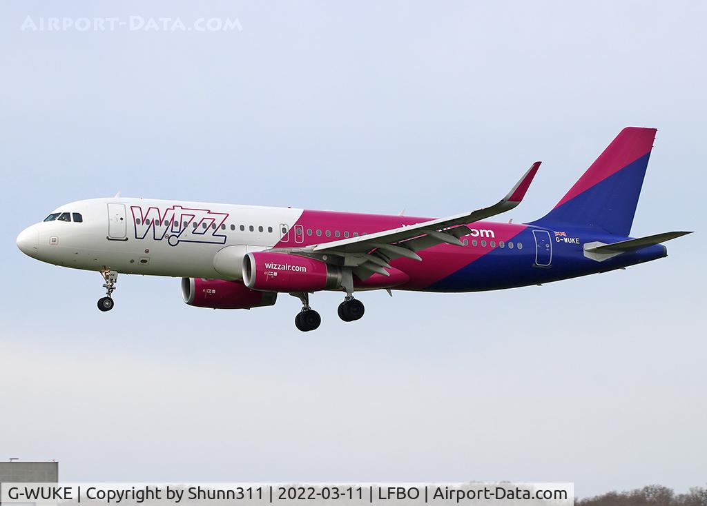 G-WUKE, 2018 Airbus A320-232 C/N 8327, Landing rwy 14L