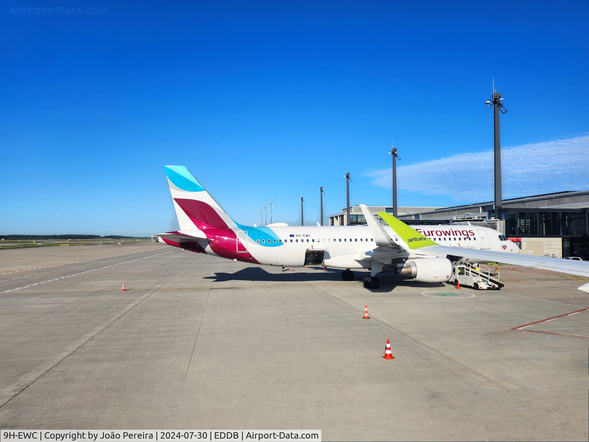 9H-EWC, 2016 Airbus A320-214 C/N 7012, Eurowings A320 at BER