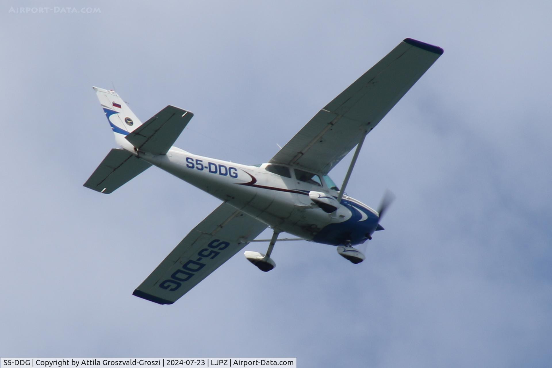 S5-DDG, Cessna 172N C/N 172-7258, LJPZ - Portorož Airport, Slovenia