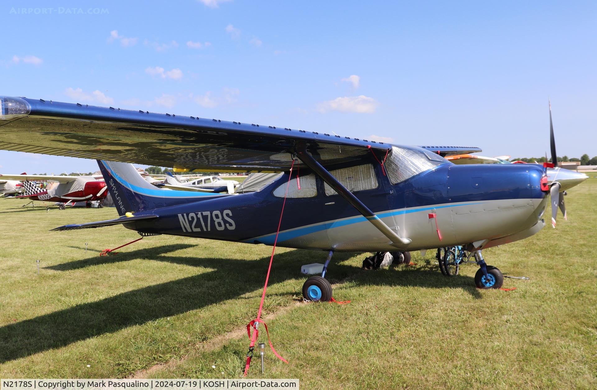 N2178S, 1979 Cessna R182 Skylane RG C/N R18201310, Cessna R182