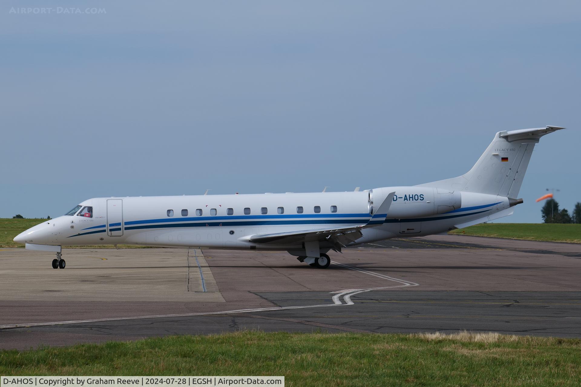 D-AHOS, 2015 Embraer EMB-135BJ Legacy 650 C/N 14501201, Just landed at Norwich.