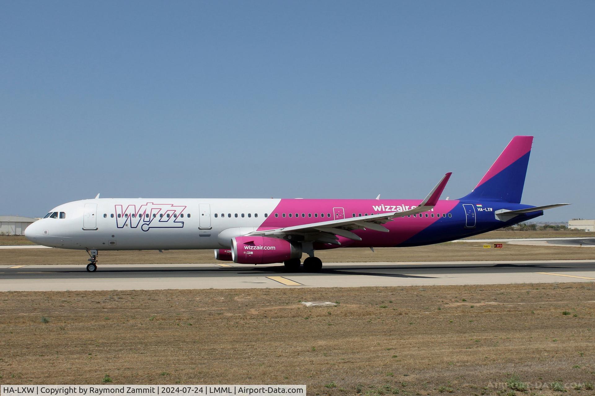 HA-LXW, 2017 Airbus A321-231 C/N 7947, A321 HA-LXW Wizzair