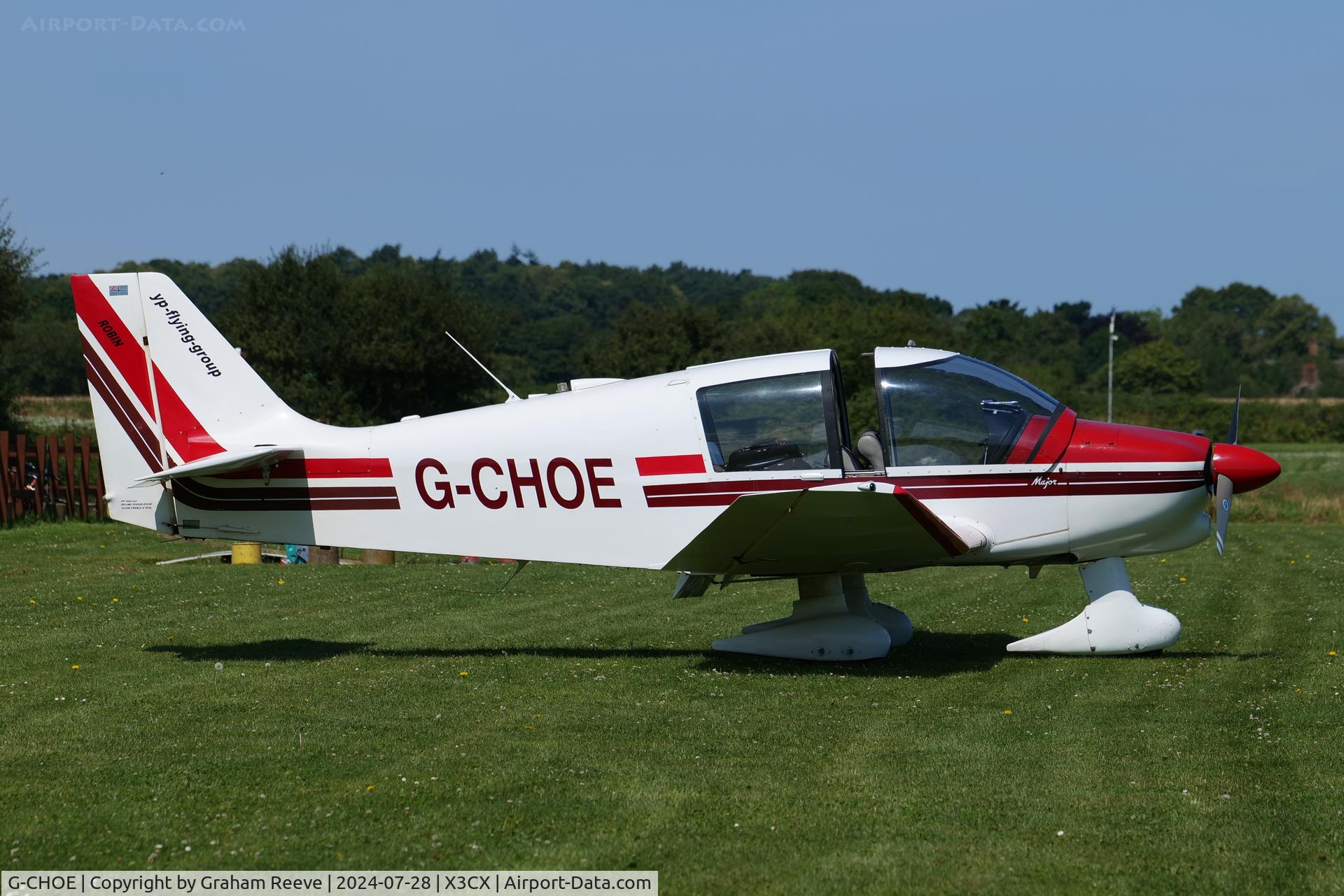 G-CHOE, 1975 Robin DR-400-140B Major C/N 1046, Parked at Northrepps.