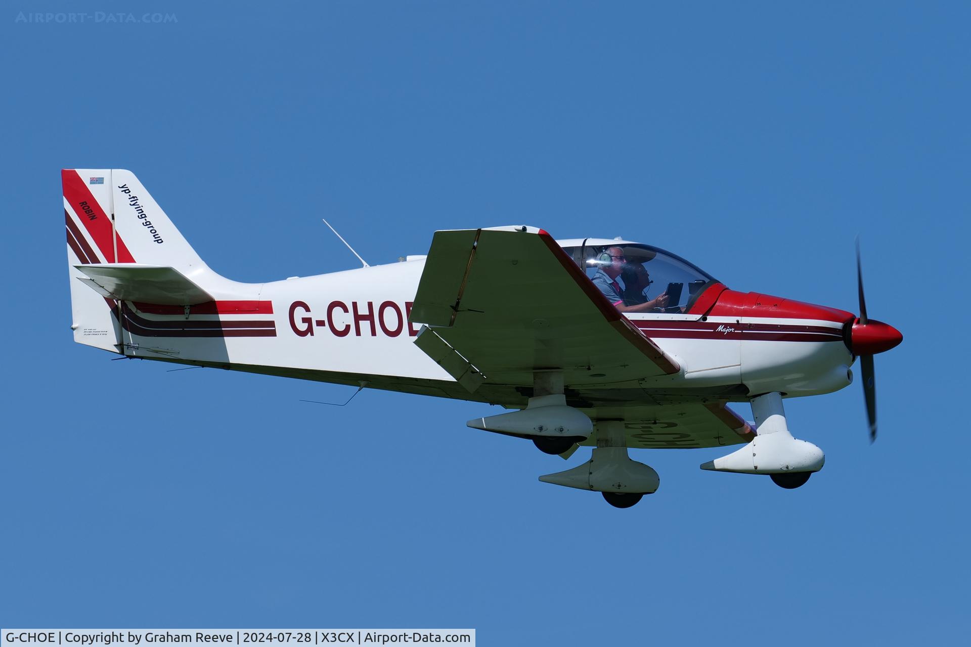 G-CHOE, 1975 Robin DR-400-140B Major C/N 1046, Landing at Northrepps.