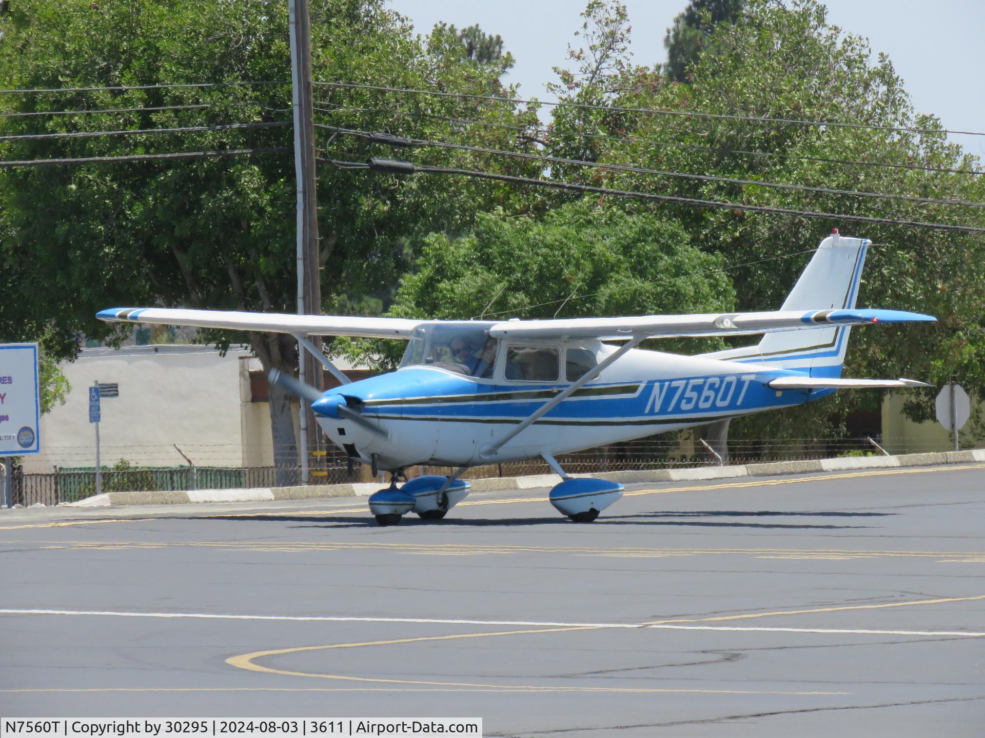 N7560T, 1959 Cessna 172A C/N 47160, Waiting