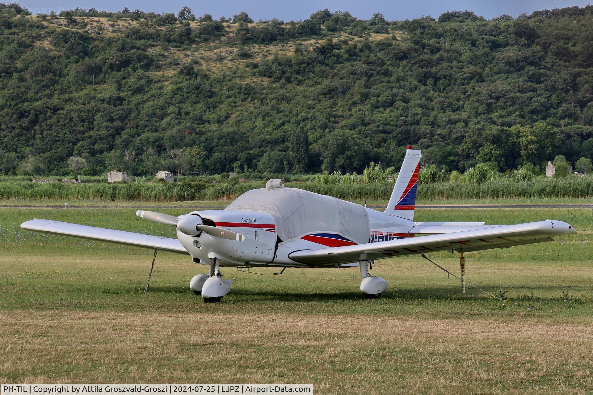 PH-TIL, Piper PA-32-260 Cherokee Six Cherokee Six C/N 32-833, LJPZ - Portorož Airport, Slovenia