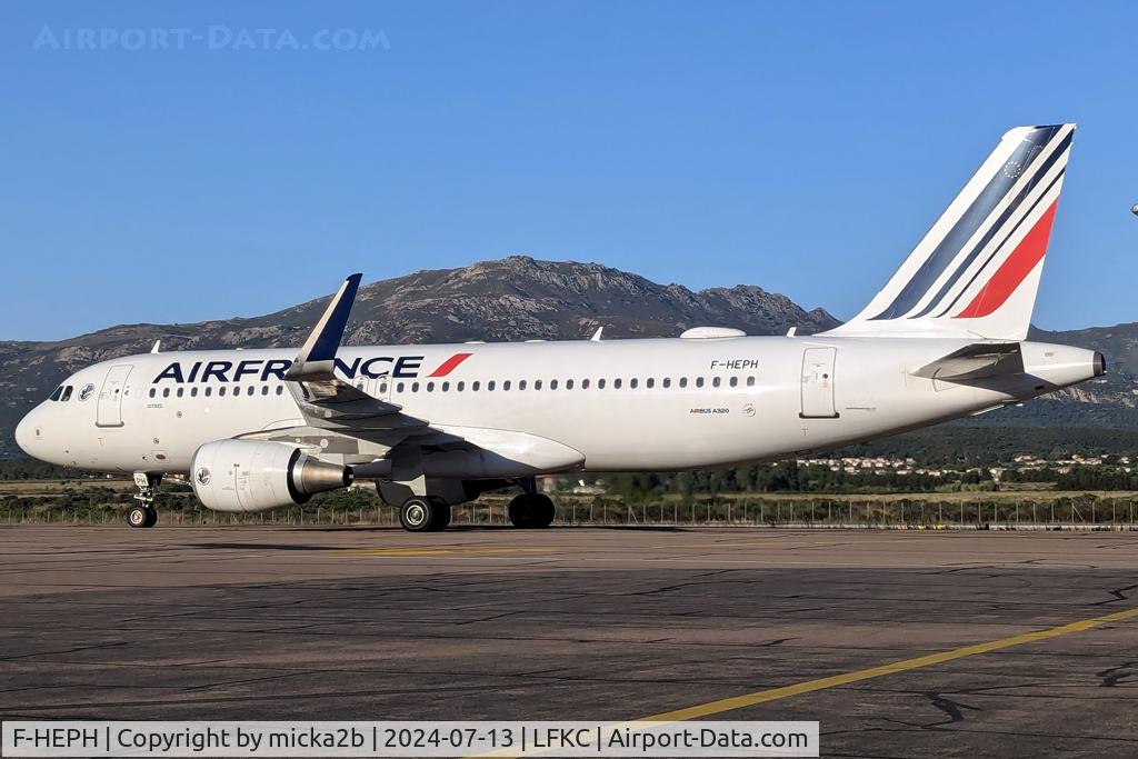 F-HEPH, 2013 Airbus A320-214 C/N 5869, Taxiing
